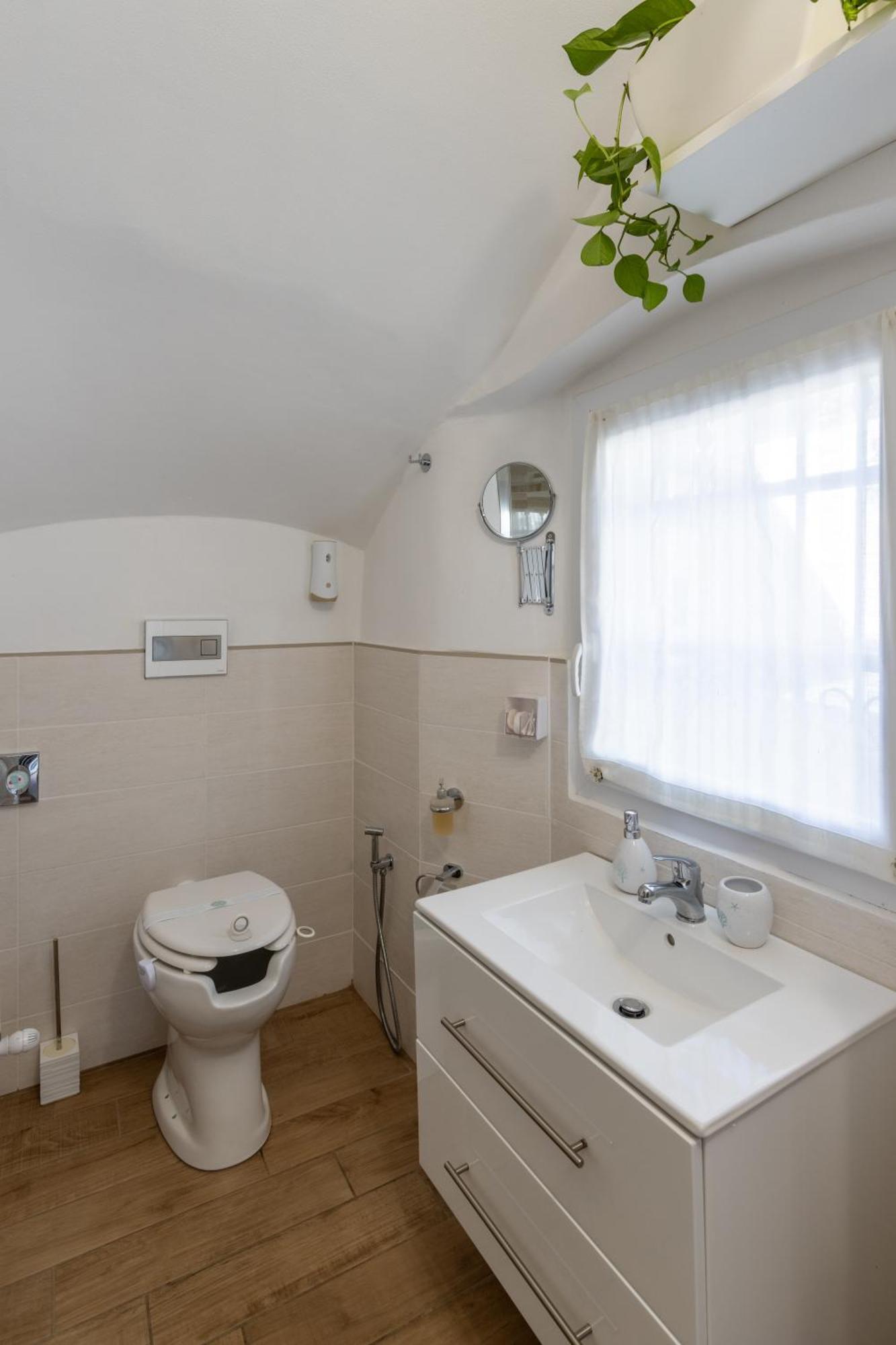 Chrizia Hotel Novi Ligure Buitenkant foto